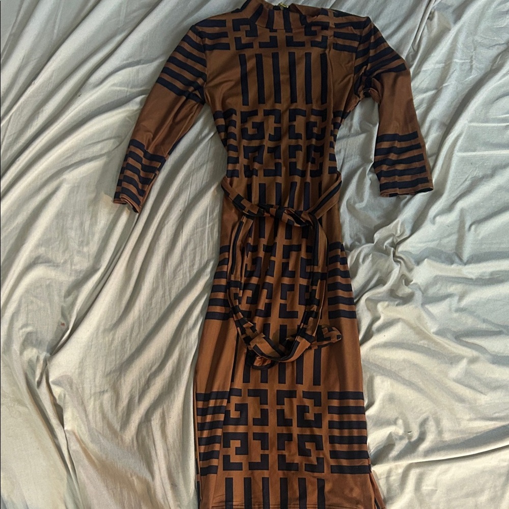Geometric Patterned Brown and Black Dress - Picture 3 of 4